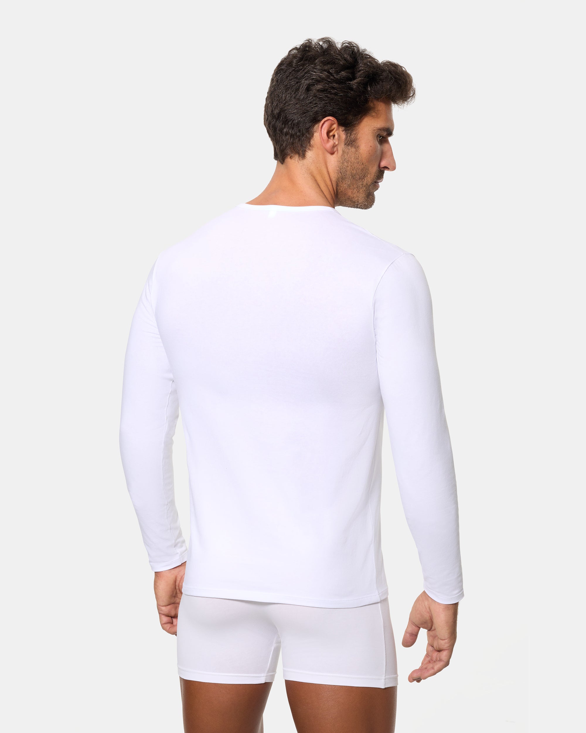 Abanderado Men's Long-Sleeved V-Neck T-Shirt with Regul'activ Thermoregulatory Technology in Stretch Cotton, White